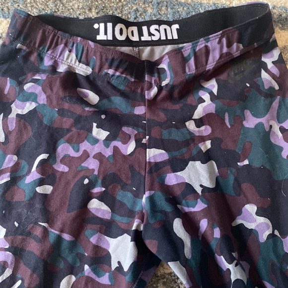 Nike Leggings - Picture 2 of 6